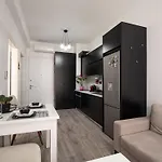 Amber's Cozy Place شقة تيرانا