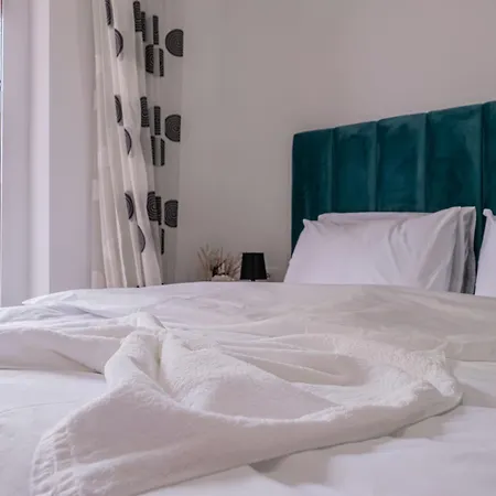 公寓 Amber's Cozy Place 地拉那