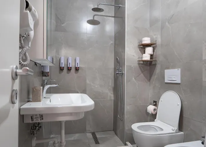 公寓 Amber's Cozy Place 地拉那